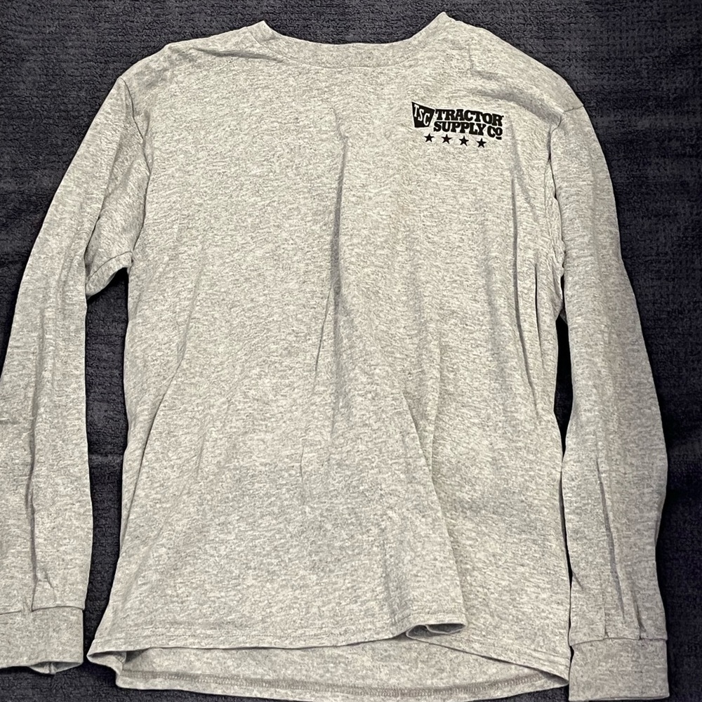 Gray and black tractor supply long sleeve T-shirt
